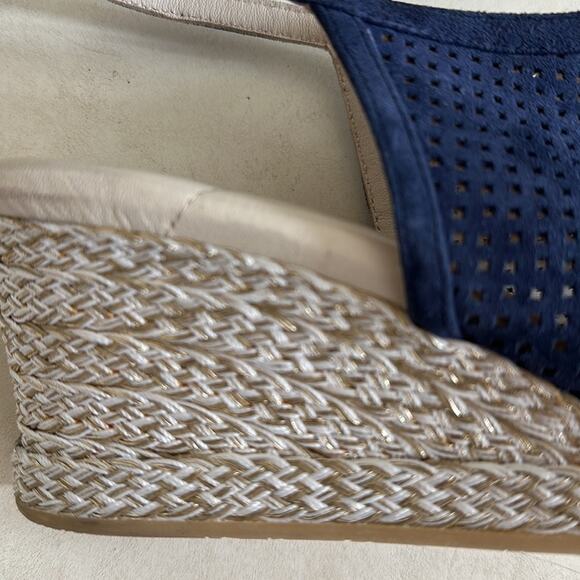 Amalfi by Rangoni Lee Wedge Sandals Open Toe Navy Blue Suede Size 7.5 Slingback - Picture 10 of 11